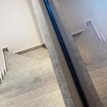 Ξενοδοχείο με διαμερίσματα Luuks Luxury 4*