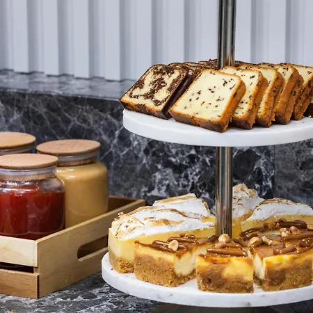 Ξενοδοχείο με διαμερίσματα Luuks Luxury 4*