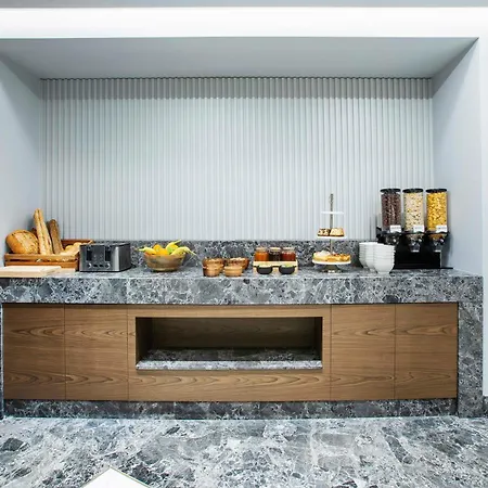 Luuks Luxury Апартхотел