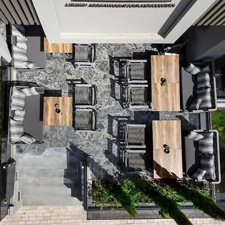 Ξενοδοχείο με διαμερίσματα Luuks Luxury 4*