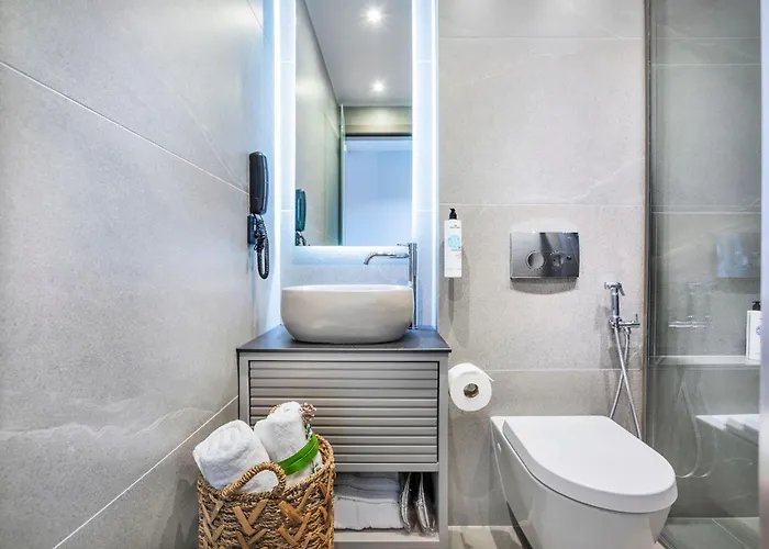 Luuks Luxury Aparthotel 4*